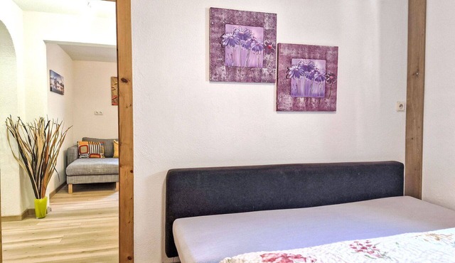 Nice apartment for 4 people with WIFI, TV, patio and pets allowed