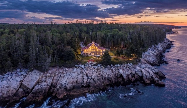 Oceanfront Sanctuary | Private & Peaceful in Hubbards