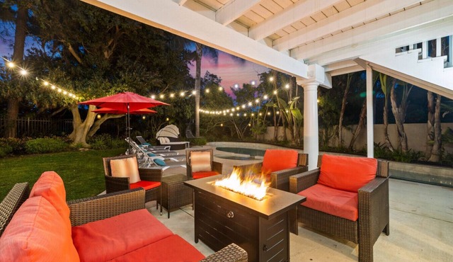 Oceanview Luxe Retreat with Rooftop Patio in La Jolla