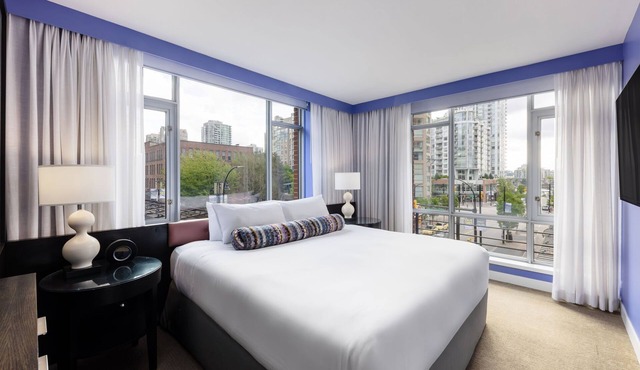OPUS Hotel Vancouver in Vancouver