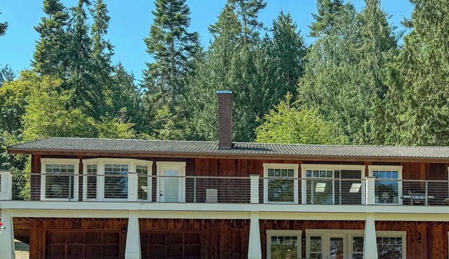 Overlooking Sequim Bay, Near ODT, Covered Patio in Sequim