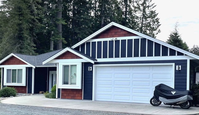 Palatial 3bdrm/2bath Rancher in Qualicum Beach in Qualicum Beach