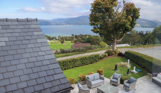 Pandora's Cottage: Experience a Luxurious Irish Escape with Tranquility Ireland in Omeath