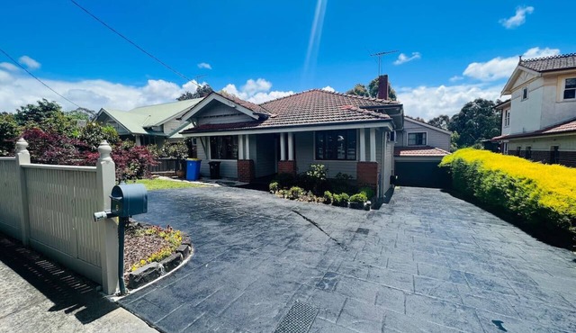 Panoramic Tree view Melbourne city with Mini Golf in Kew