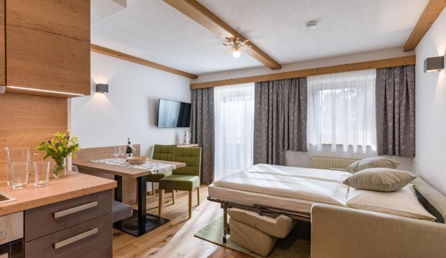 Pension Hinterholzer Apartments und Zimmer