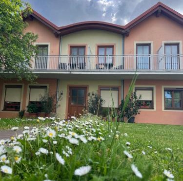 Pension Buch, Bed and Breakfast