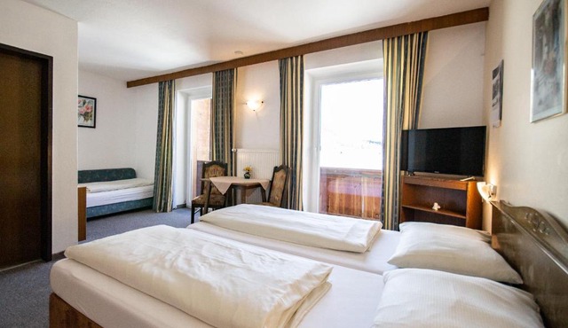 Pension Nina & Gasthof Alpenrose