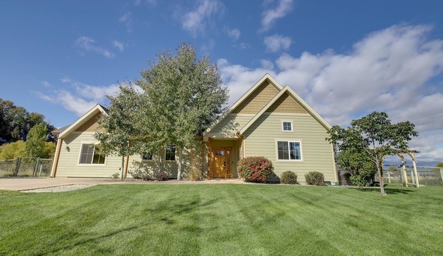 Pet-Friendly Stevensville Home w/Mountain Views! in Stevensville