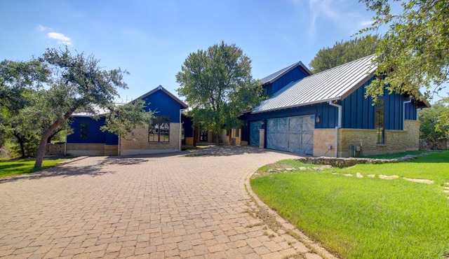 Pool & Covered Patios: Sprawling Austin Estate! in Austin