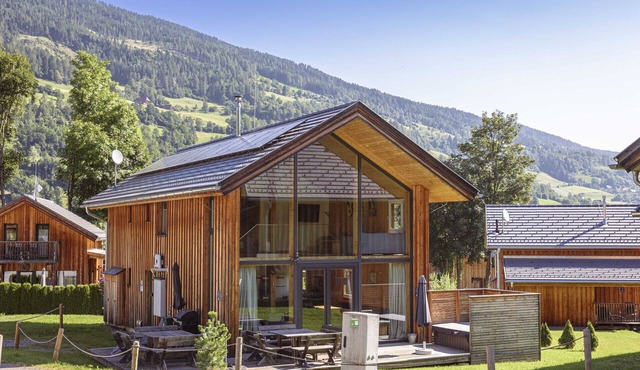Premium Chalet # 38 with IR Sauna & Whirlpool