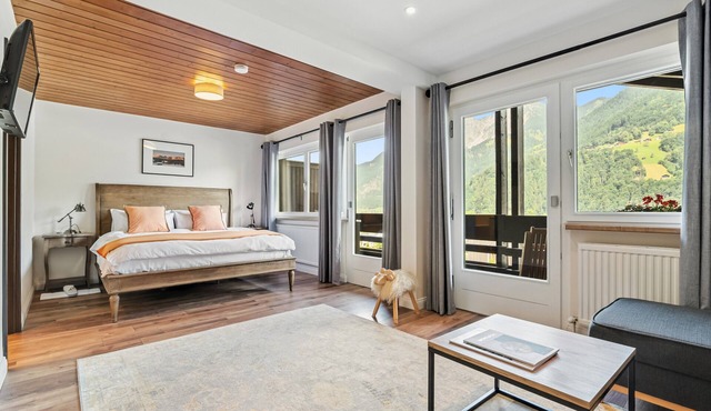 Premium Suite with Breakfast, Mountain View & Private Terrace
