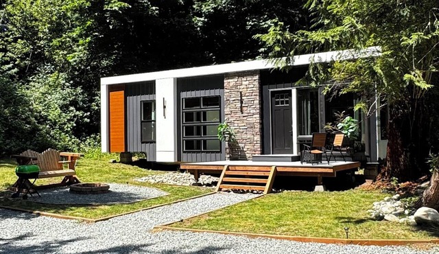 Private Get Away TINY HOUSE with SAUNA in Stanwood