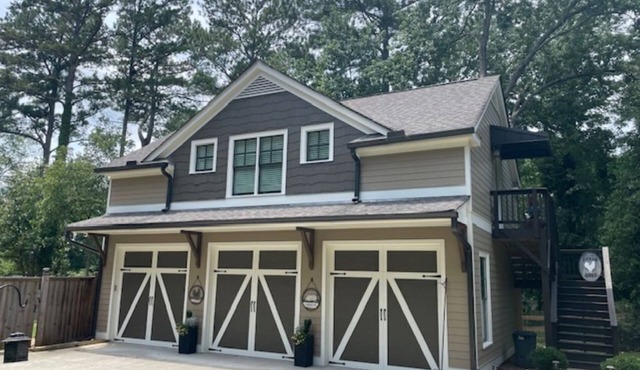 Private & Upscale Modern Carriage House - 7 Min Walk to Downtown! in Roswell