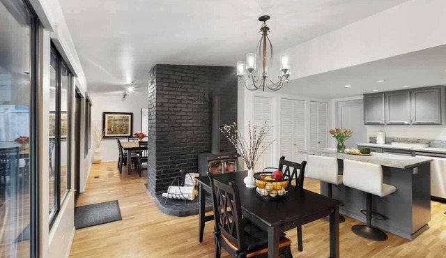 Ranch house in Bridal Trails in Kirkland
