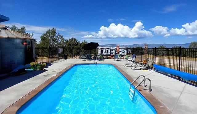 Ranchette Eagles Roost - The Atsa #9 at Wind Walker Homestead, Sleeps 9 in Spring City