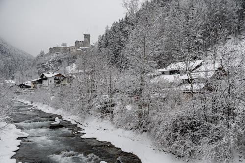 Residenz Feldmühle unterhalb der Burg Taufers in Campo Tures