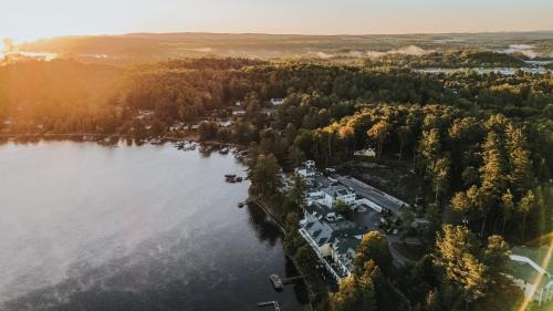 Ripplecove Hotel & Spa in Ayer's Cliff