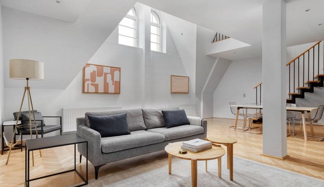 Roomy Wieden 3BR w/Elevator, walk to Kärtner Straße shops, by Blueground