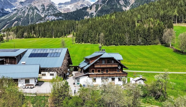 Salzmannhof Wohnung 5 by Interhome