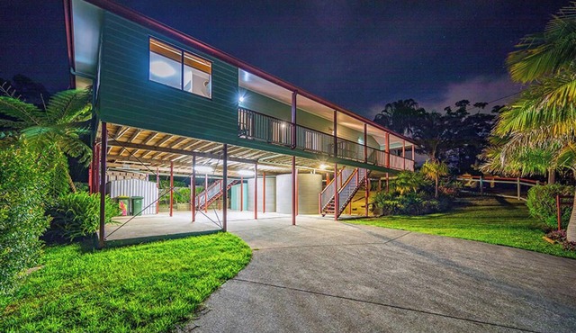 Sapphire Sunrise in Tamborine Mountain