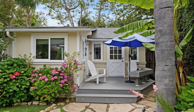 Seashell Cottage - Charming Hideaway at the Beach in Montecito