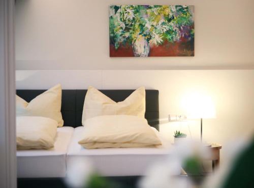 SEE & THE CITY apartments