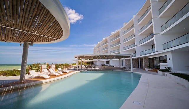 SIELA Oceanfront Luxury 4 BR Villa in San Bruno