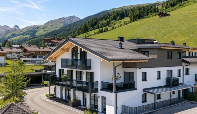 Ski-in apartment with sauna in the house