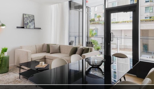 Smithe House in Vancouver