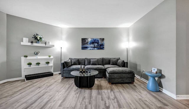 Southern Oasis-Modern Comfort, Minutes from Downtown in Columbia