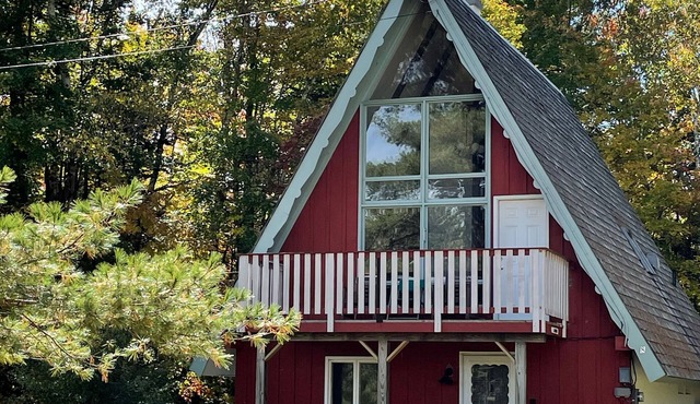 Spacious A-Frame chalet, minutes to Stratton Mountain, Winhall, VT in Winhall