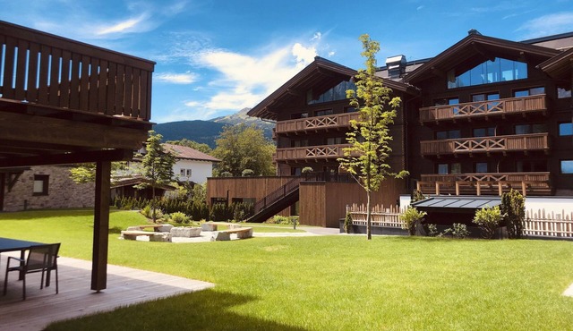Spacious apartment with shared pool (No Deposit)