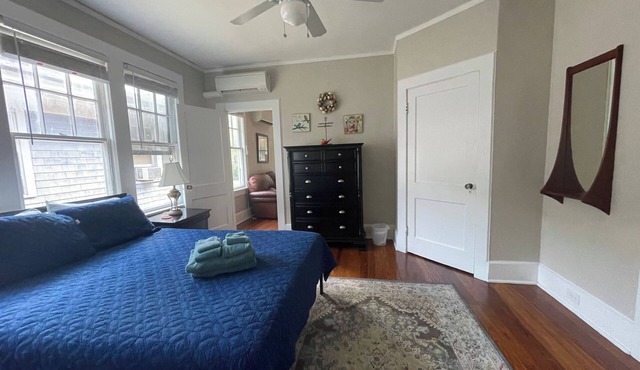 Spacious Murray Hill Getaway for One or Two in Jacksonville