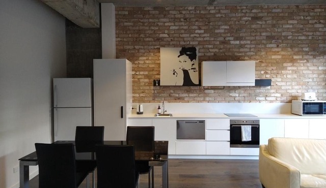 Spacious Woden Apartment - KingBed&WiFi in Phillip