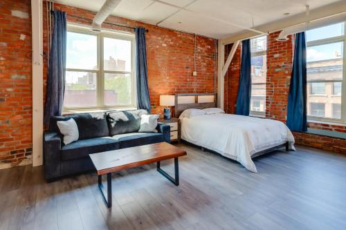 Steps to Shops & Eats: Dtwn Omaha Gem! in Omaha