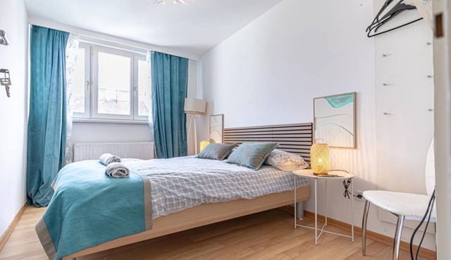 Stylish 3BR Apt W/Balcony | City Center