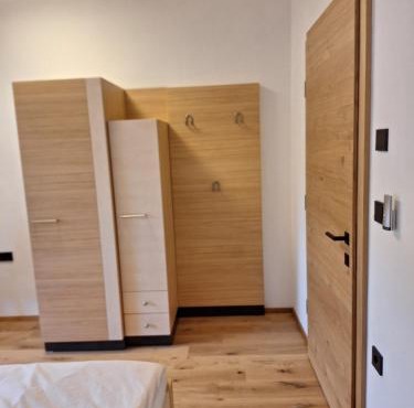 Summit View Apartment