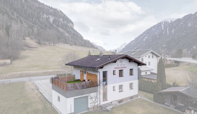 Sweet Home Apartments - Sweet Home Aparments