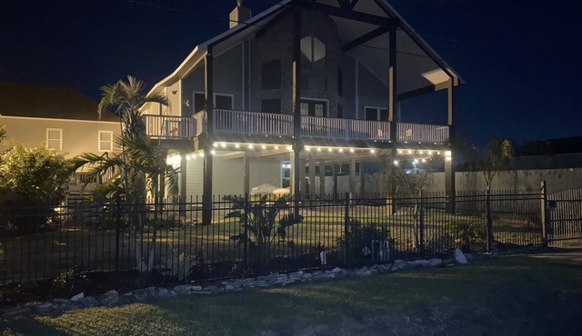 The Compound in Sunny San Leon in San Leon
