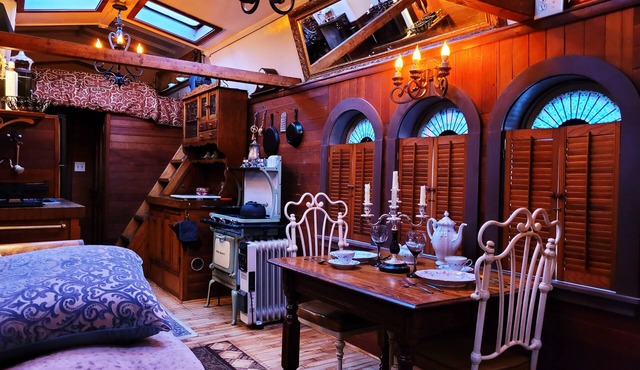 The Stranded Time Traveler; a timeless experience in a very convenient location! in Las Cruces