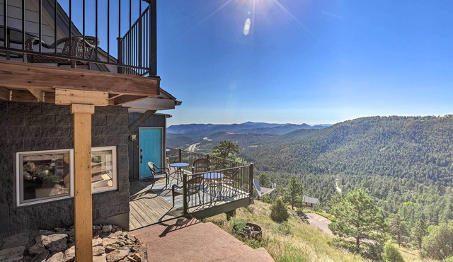 The View at Mountain Retreat By Red Rocks & Golden in Evergreen