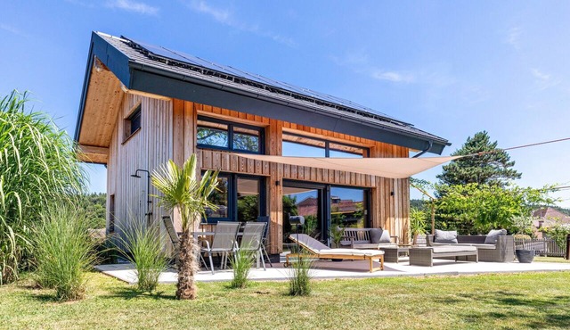 Tiny House with Private Terrace, Garden, and Wi-Fi