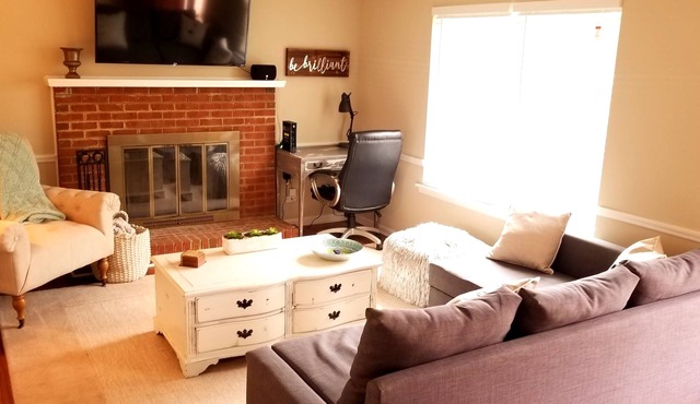 Updated Ranch in S. Charlotte Close to TOP GOLF! in Charlotte