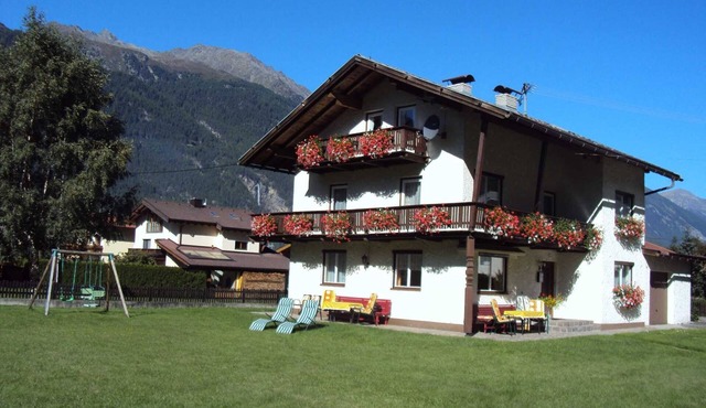 Vacation apartment 4-8 persons 1 - Gästehaus Ennemoser