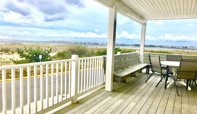 Views, Views, Views! Beachfront on quiet cul-du-sac. Fully Equipped 4 Bedroom in Sea Isle City
