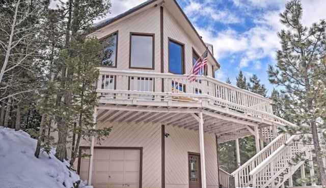 Views, Walk to Resort, Hot Tub in Angel Fire