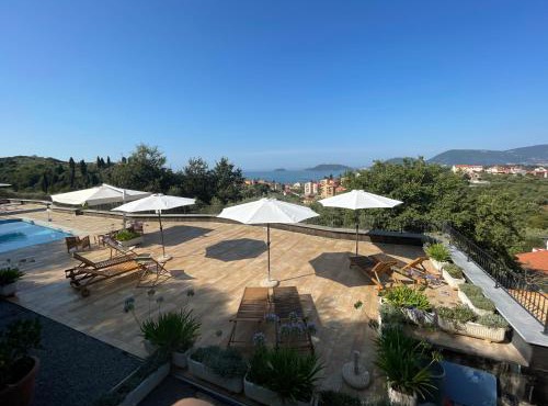 Villa antonini. in Lerici