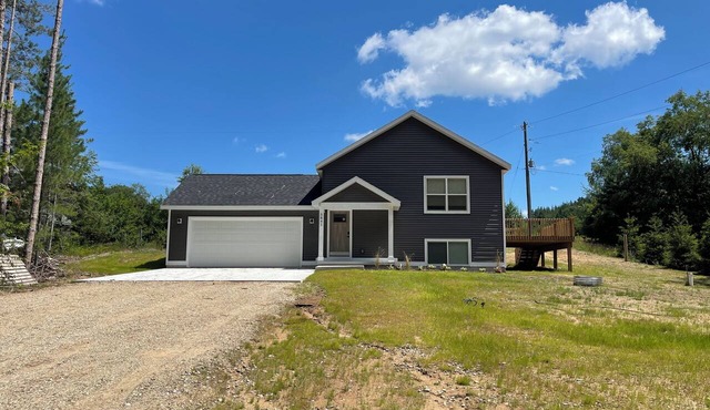 Welcome to Harrietta Pines – Your Cozy Up-North Family Getaway! in Harrietta
