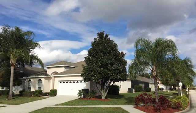 WINDSOR PALMS - IMMACULATE 4/3 POOL HOME NEAR CLUBHOUSE in Kissimmee