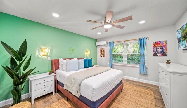 Your Private Oasis at Split Coconut A Resort-Style Retreat Just Moments from Siesta Key Beach in Sarasota